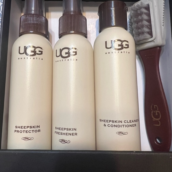 UGG sheepskin cleaning kit - Picture 2 of 2